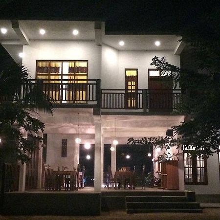 Beach House Habaraduwa Hotel Koggala Exterior photo