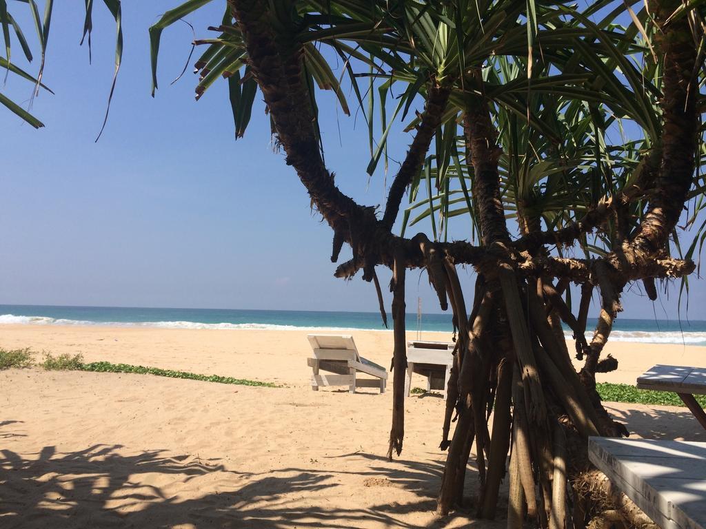 Beach House Habaraduwa Hotel Koggala Exterior photo